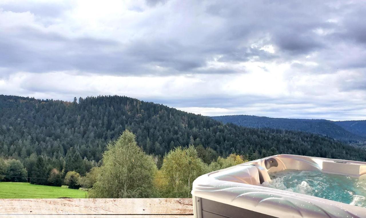 Gite Panoramique Et Spa De Liezey La Source Exterior foto